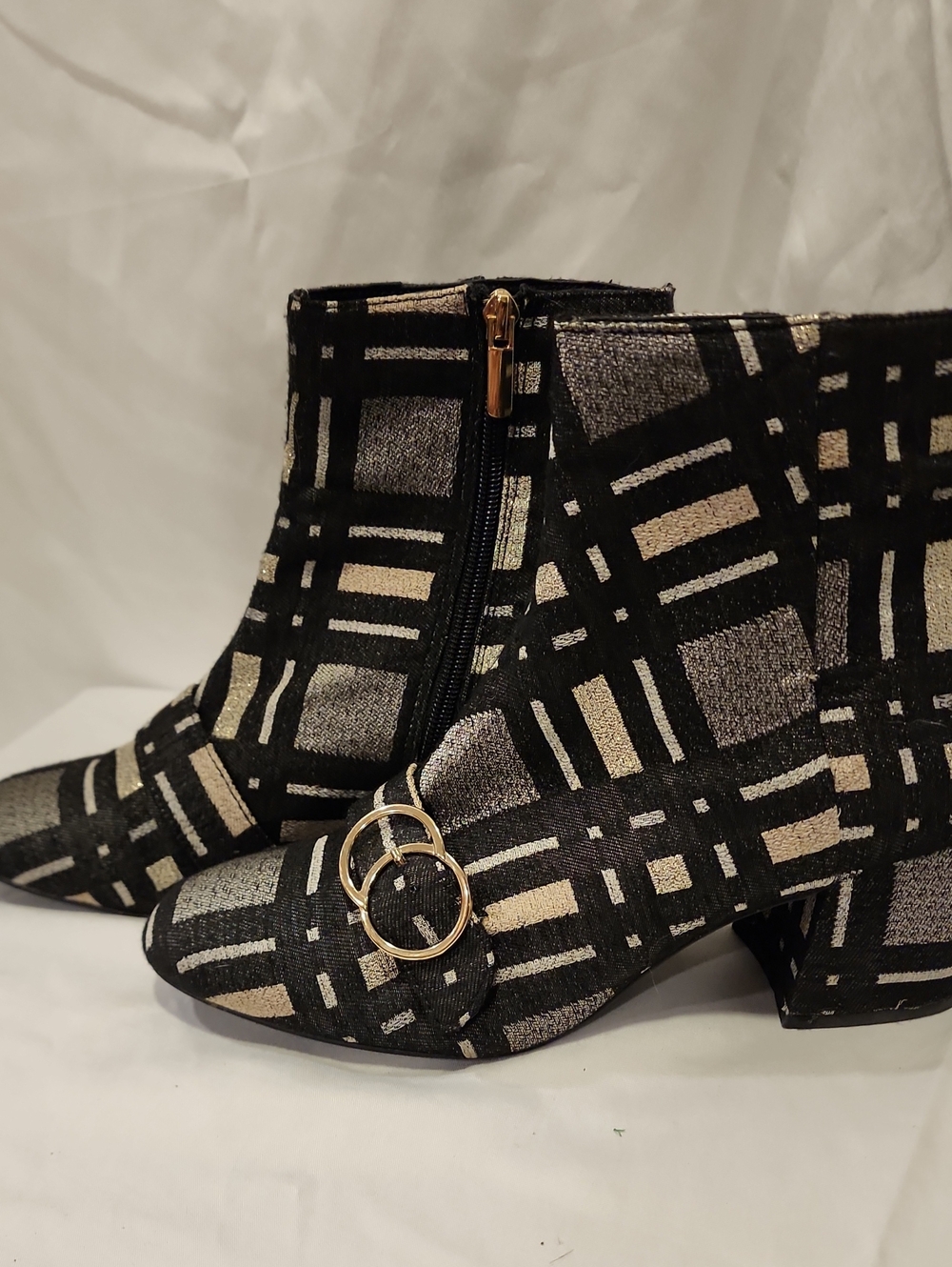 Srylish Women's Bleeker And Bond Black & Gold Metallic Pattern Ankle Boots